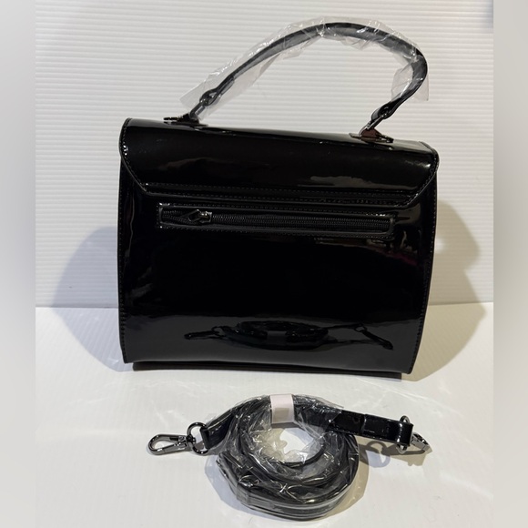 NWT Elegant Black Patent Vegan Leather Spacious Handbag - Picture 2 of 5